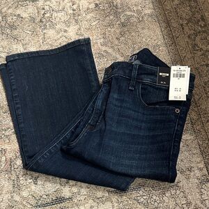 NWT A&F mid rise boot jean